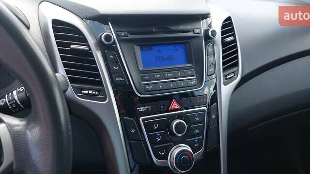 Коричневий Хендай i30, об'ємом двигуна 1.58 л та пробігом 149 тис. км за 9500 $, фото 14 на Automoto.ua