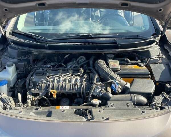 Хендай i30 2013 в Хмельницком на Automoto.ua Коричневый Хендай i30, объемом двигателя 1.58 л и пробегом 245 тыс. км за 10800 $, фото 14 на Automoto.ua