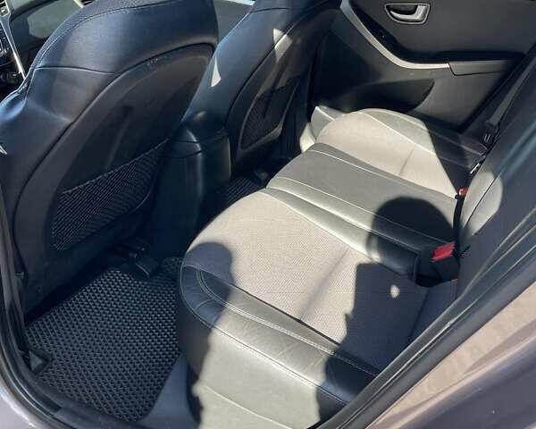 Хендай i30 2013 в Хмельницком на Automoto.ua Коричневый Хендай i30, объемом двигателя 1.58 л и пробегом 245 тыс. км за 10800 $, фото 8 на Automoto.ua