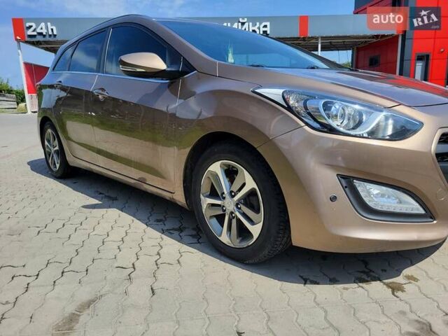 Коричневий Хендай i30, об'ємом двигуна 1.58 л та пробігом 234 тис. км за 9100 $, фото 12 на Automoto.ua