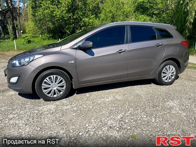 Коричневий Хендай i30, об'ємом двигуна 1.6 л та пробігом 251 тис. км за 8900 $, фото 3 на Automoto.ua