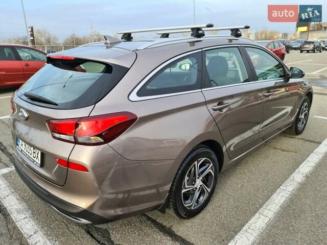 Коричневый Хендай i30, объемом двигателя 1.5 л и пробегом 25 тыс. км за 18500 $, фото 4 на Automoto.ua