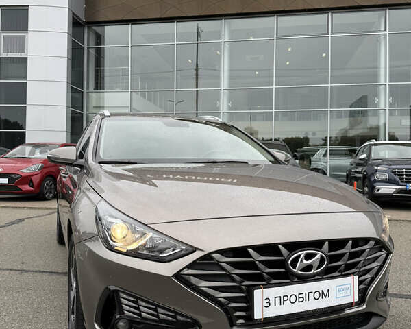 Коричневый Хендай i30, объемом двигателя 1.5 л и пробегом 66 тыс. км за 17200 $, фото 5 на Automoto.ua