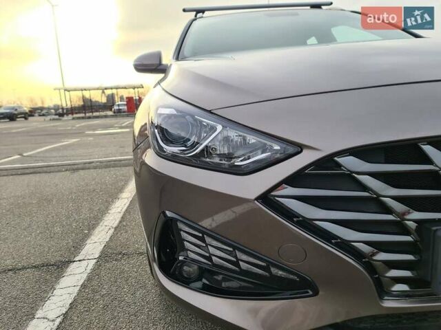 Коричневый Хендай i30, объемом двигателя 1.5 л и пробегом 25 тыс. км за 18500 $, фото 7 на Automoto.ua