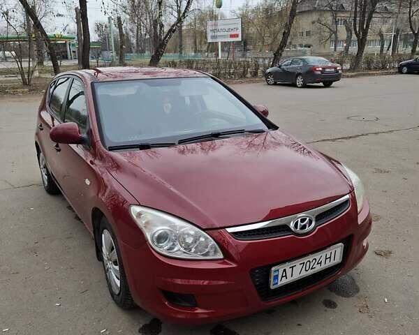 Червоний Хендай i30, об'ємом двигуна 1.58 л та пробігом 234 тис. км за 4800 $, фото 3 на Automoto.ua