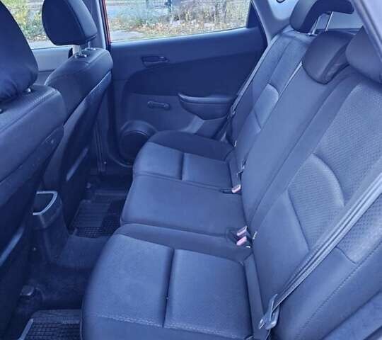 Червоний Хендай i30, об'ємом двигуна 1.4 л та пробігом 197 тис. км за 4047 $, фото 5 на Automoto.ua