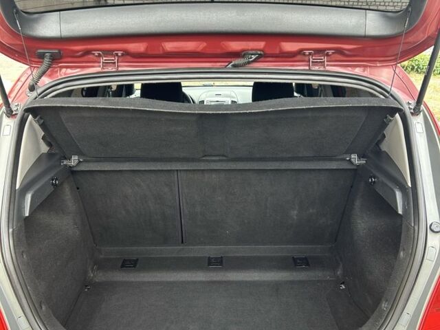 Красный Хендай i30, объемом двигателя 1.6 л и пробегом 186 тыс. км за 6349 $, фото 7 на Automoto.ua