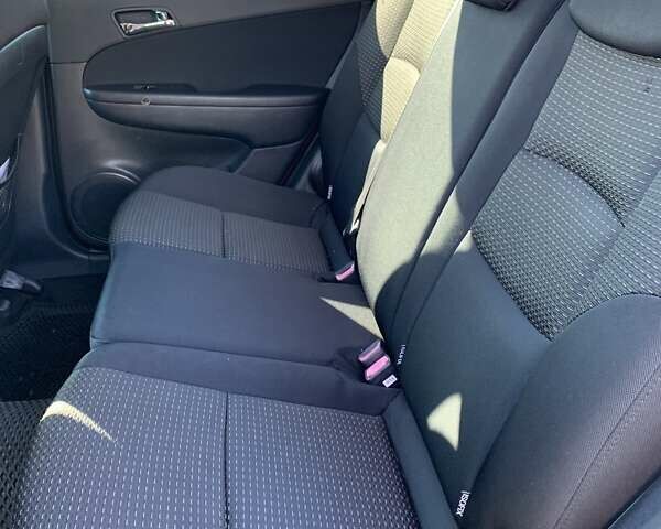 Красный Хендай i30, объемом двигателя 1.4 л и пробегом 262 тыс. км за 5200 $, фото 20 на Automoto.ua