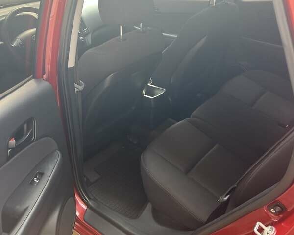 Червоний Хендай i30, об'ємом двигуна 1.4 л та пробігом 101 тис. км за 6500 $, фото 7 на Automoto.ua