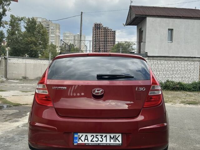 Красный Хендай i30, объемом двигателя 1.6 л и пробегом 186 тыс. км за 6349 $, фото 4 на Automoto.ua