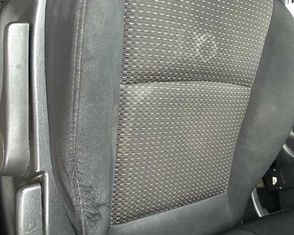 Красный Хендай i30, объемом двигателя 1.58 л и пробегом 236 тыс. км за 5000 $, фото 18 на Automoto.ua