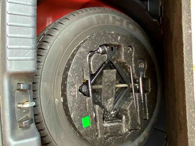 Червоний Хендай i30, об'ємом двигуна 1.6 л та пробігом 236 тис. км за 5000 $, фото 12 на Automoto.ua