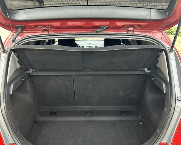 Красный Хендай i30, объемом двигателя 1.6 л и пробегом 186 тыс. км за 6399 $, фото 9 на Automoto.ua