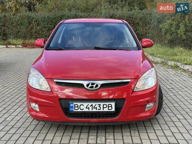 Красный Хендай i30, объемом двигателя 1.6 л и пробегом 135 тыс. км за 5900 $, фото 10 на Automoto.ua