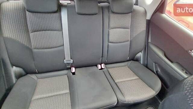 Хендай i30 2008 в Киеве на Automoto.ua Красный Хендай i30, объемом двигателя 1.4 л и пробегом 134 тыс. км за 4800 $, фото 25 на Automoto.ua