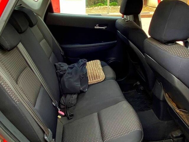 Червоний Хендай i30, об'ємом двигуна 1.6 л та пробігом 236 тис. км за 5000 $, фото 6 на Automoto.ua