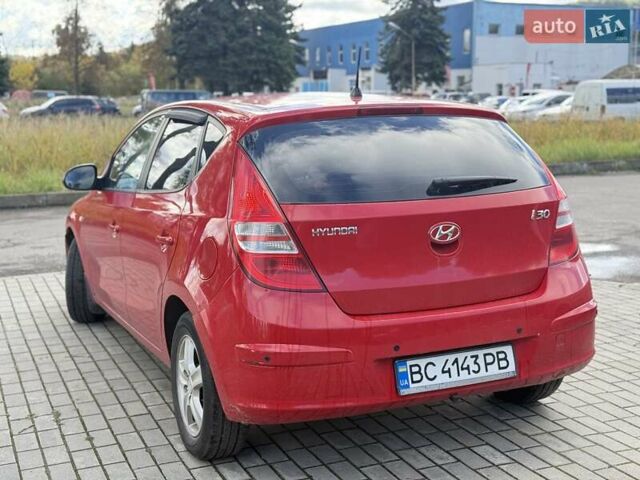 Красный Хендай i30, объемом двигателя 1.6 л и пробегом 135 тыс. км за 5900 $, фото 4 на Automoto.ua
