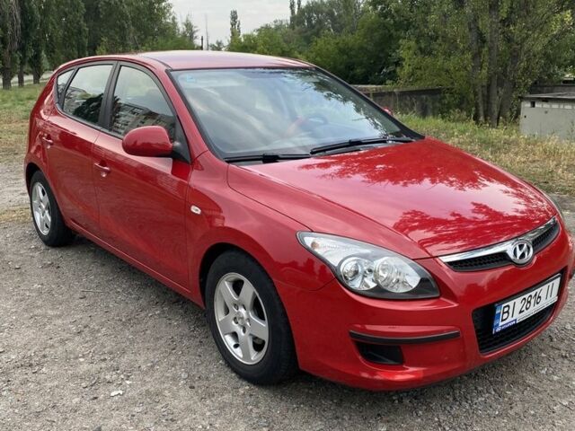Красный Хендай i30, объемом двигателя 1.4 л и пробегом 203 тыс. км за 5600 $, фото 21 на Automoto.ua