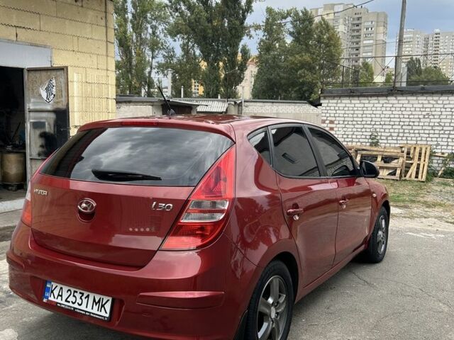 Красный Хендай i30, объемом двигателя 1.6 л и пробегом 186 тыс. км за 6349 $, фото 3 на Automoto.ua
