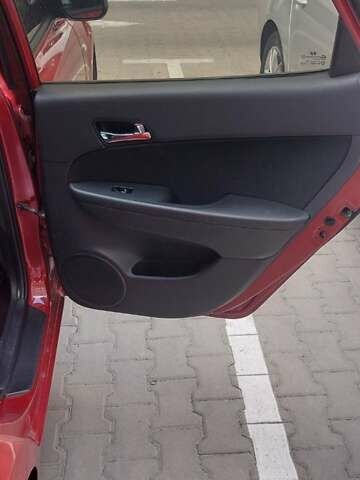Хендай i30 2008 в Киеве на Automoto.ua Красный Хендай i30, объемом двигателя 1.4 л и пробегом 134 тыс. км за 4800 $, фото 14 на Automoto.ua