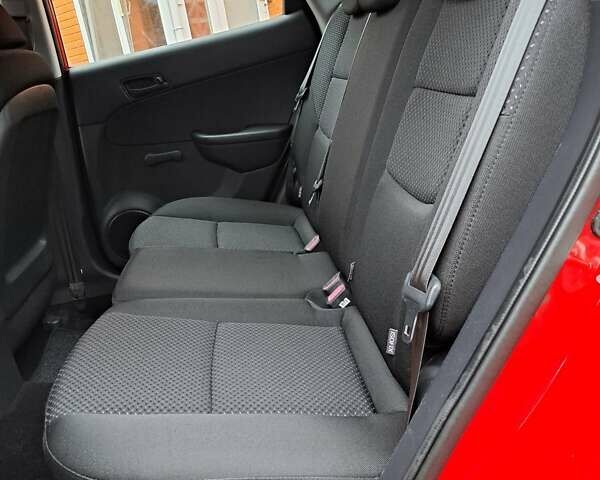 Хендай i30 2009 в Умани на Automoto.ua Красный Хендай i30, объемом двигателя 0 л и пробегом 139 тыс. км за 5850 $, фото 89 на Automoto.ua