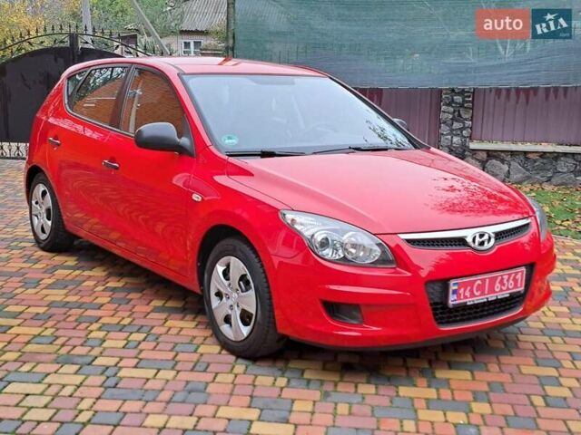 Хендай i30 2009 в Умани на Automoto.ua Красный Хендай i30, объемом двигателя 0 л и пробегом 139 тыс. км за 5850 $, фото 11 на Automoto.ua