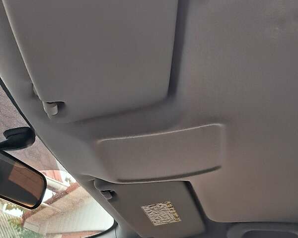Хендай i30 2009 в Умани на Automoto.ua Красный Хендай i30, объемом двигателя 0 л и пробегом 139 тыс. км за 5850 $, фото 77 на Automoto.ua
