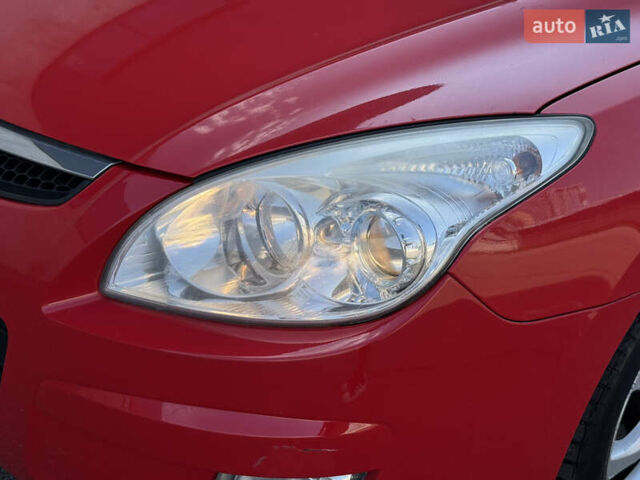 Червоний Хендай i30, об'ємом двигуна 1.59 л та пробігом 159 тис. км за 7399 $, фото 6 на Automoto.ua
