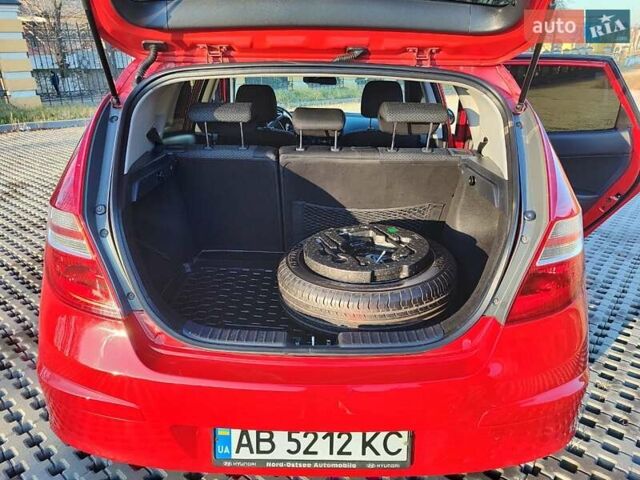 Красный Хендай i30, объемом двигателя 1.4 л и пробегом 158 тыс. км за 5800 $, фото 10 на Automoto.ua