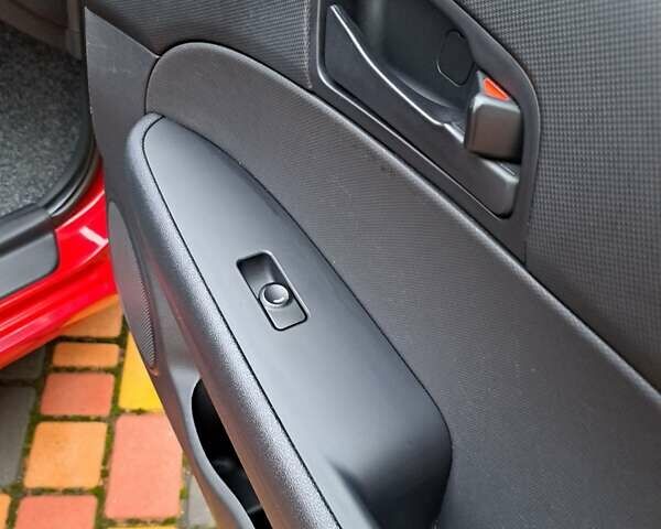 Хендай i30 2009 в Умани на Automoto.ua Красный Хендай i30, объемом двигателя 0 л и пробегом 139 тыс. км за 5850 $, фото 111 на Automoto.ua