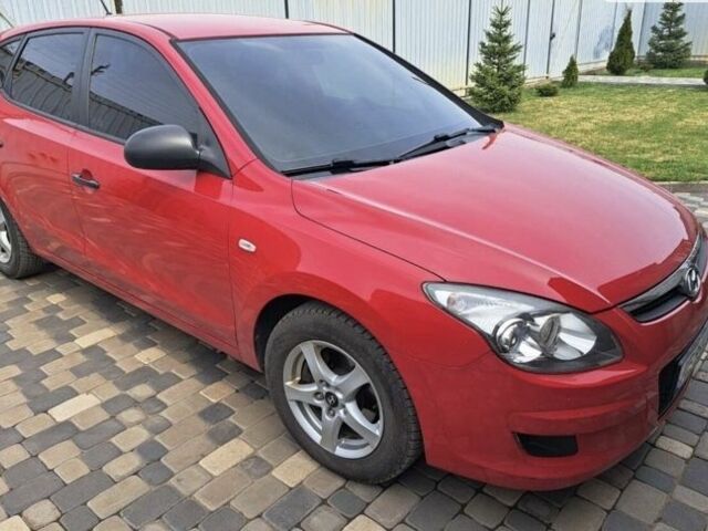 Червоний Хендай i30, об'ємом двигуна 0.16 л та пробігом 259 тис. км за 5200 $, фото 6 на Automoto.ua