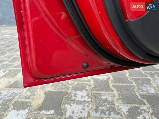 Красный Хендай i30, объемом двигателя 1.4 л и пробегом 234 тыс. км за 5250 $, фото 15 на Automoto.ua
