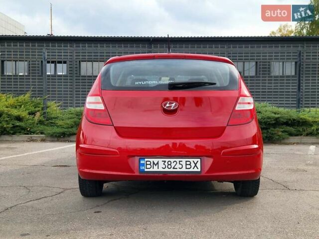 Красный Хендай i30, объемом двигателя 1.4 л и пробегом 201 тыс. км за 6500 $, фото 14 на Automoto.ua