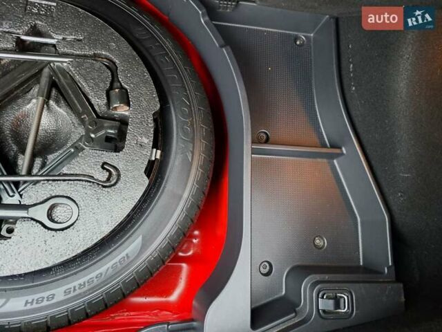 Хендай i30 2009 в Умани на Automoto.ua Красный Хендай i30, объемом двигателя 0 л и пробегом 139 тыс. км за 5850 $, фото 98 на Automoto.ua
