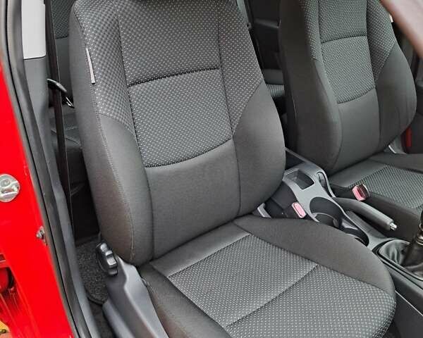 Хендай i30 2009 в Умани на Automoto.ua Красный Хендай i30, объемом двигателя 0 л и пробегом 139 тыс. км за 5850 $, фото 116 на Automoto.ua