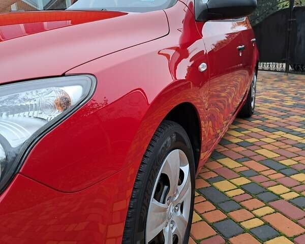 Хендай i30 2009 в Умани на Automoto.ua Красный Хендай i30, объемом двигателя 0 л и пробегом 139 тыс. км за 5850 $, фото 22 на Automoto.ua