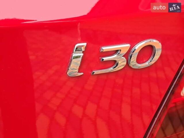 Хендай i30 2009 в Умани на Automoto.ua Красный Хендай i30, объемом двигателя 0 л и пробегом 139 тыс. км за 5850 $, фото 33 на Automoto.ua