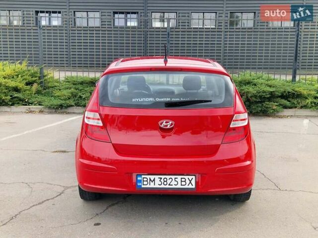 Красный Хендай i30, объемом двигателя 1.4 л и пробегом 201 тыс. км за 6500 $, фото 15 на Automoto.ua