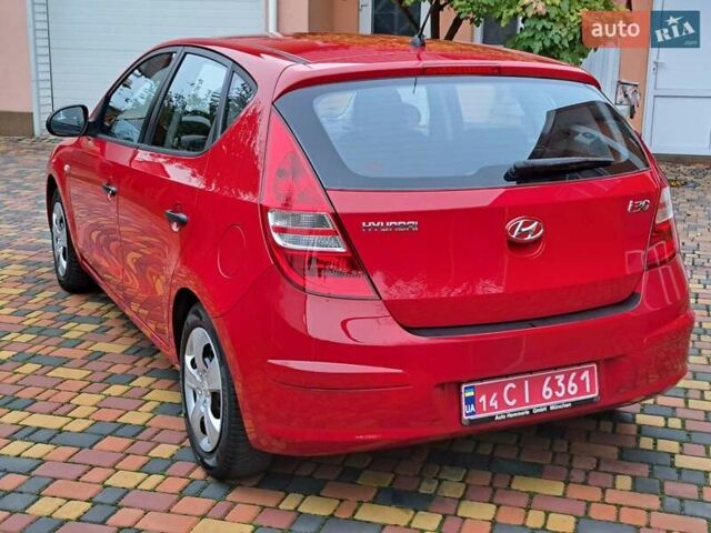 Хендай i30 2009 в Умани на Automoto.ua Красный Хендай i30, объемом двигателя 0 л и пробегом 139 тыс. км за 5850 $, фото 5 на Automoto.ua