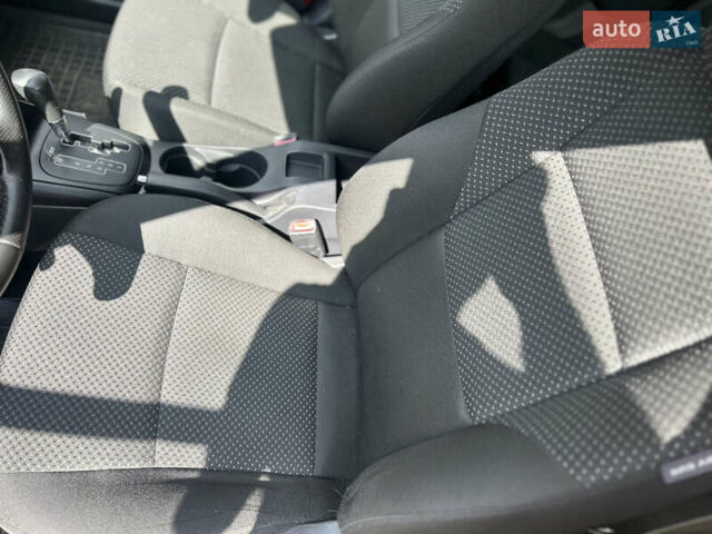 Червоний Хендай i30, об'ємом двигуна 1.59 л та пробігом 190 тис. км за 7300 $, фото 18 на Automoto.ua