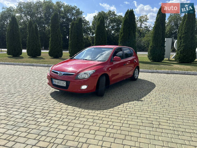Червоний Хендай i30, об'ємом двигуна 1.59 л та пробігом 190 тис. км за 7300 $, фото 6 на Automoto.ua