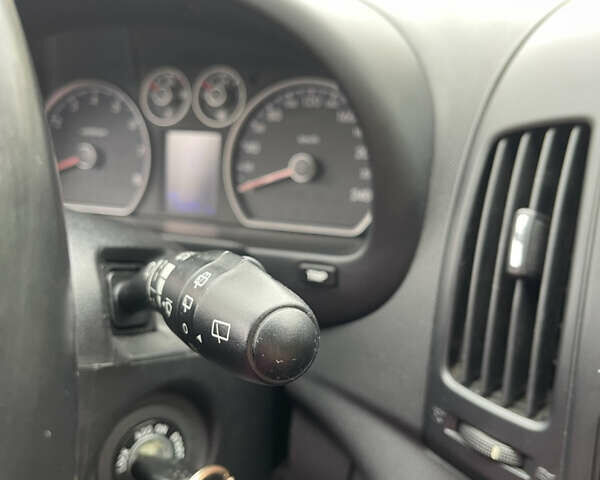 Красный Хендай i30, объемом двигателя 1.59 л и пробегом 195 тыс. км за 7200 $, фото 40 на Automoto.ua