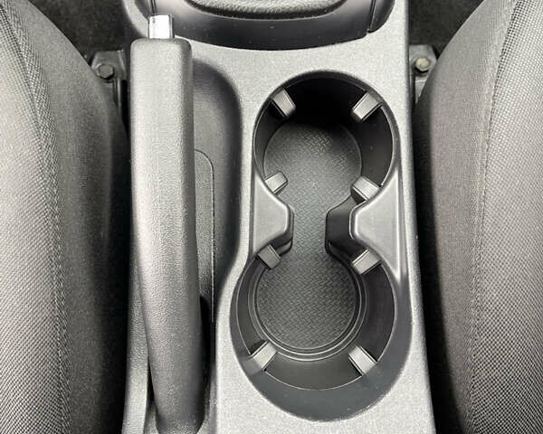 Красный Хендай i30, объемом двигателя 1.59 л и пробегом 195 тыс. км за 7200 $, фото 54 на Automoto.ua