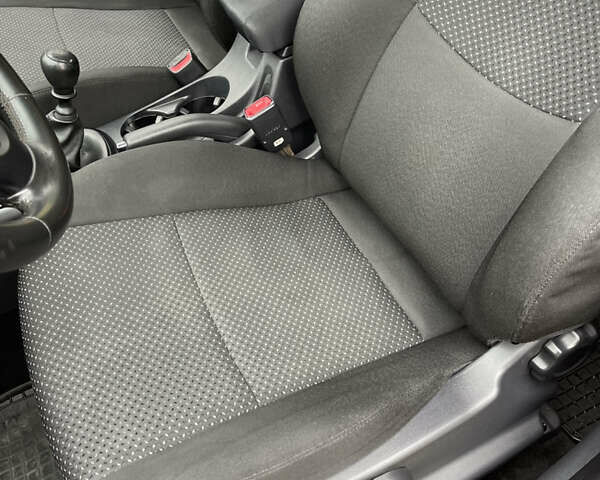 Красный Хендай i30, объемом двигателя 1.59 л и пробегом 195 тыс. км за 7200 $, фото 46 на Automoto.ua