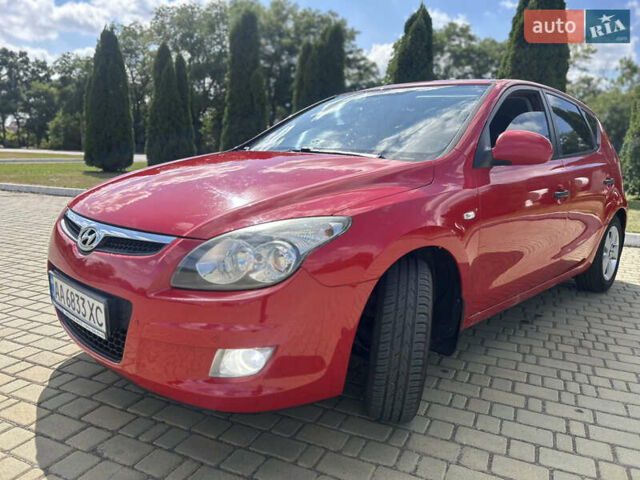Червоний Хендай i30, об'ємом двигуна 1.59 л та пробігом 190 тис. км за 7300 $, фото 5 на Automoto.ua