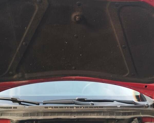 Красный Хендай i30, объемом двигателя 1.6 л и пробегом 190 тыс. км за 6200 $, фото 13 на Automoto.ua