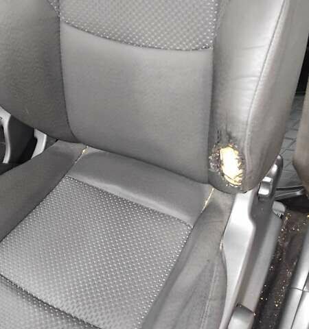 Красный Хендай i30, объемом двигателя 1.4 л и пробегом 235 тыс. км за 5099 $, фото 8 на Automoto.ua