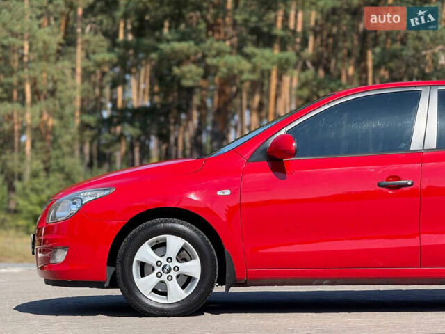 Красный Хендай i30, объемом двигателя 1.6 л и пробегом 190 тыс. км за 6850 $, фото 15 на Automoto.ua
