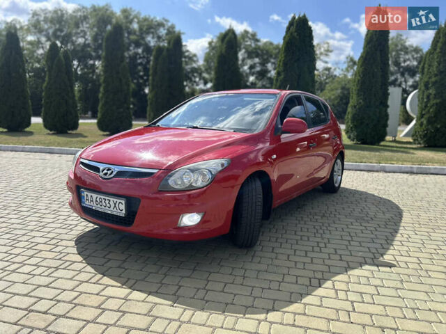 Червоний Хендай i30, об'ємом двигуна 1.59 л та пробігом 190 тис. км за 7300 $, фото 3 на Automoto.ua