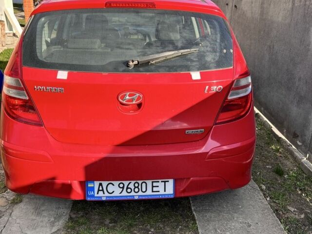 Красный Хендай i30, объемом двигателя 1.6 л и пробегом 3 тыс. км за 6200 $, фото 1 на Automoto.ua